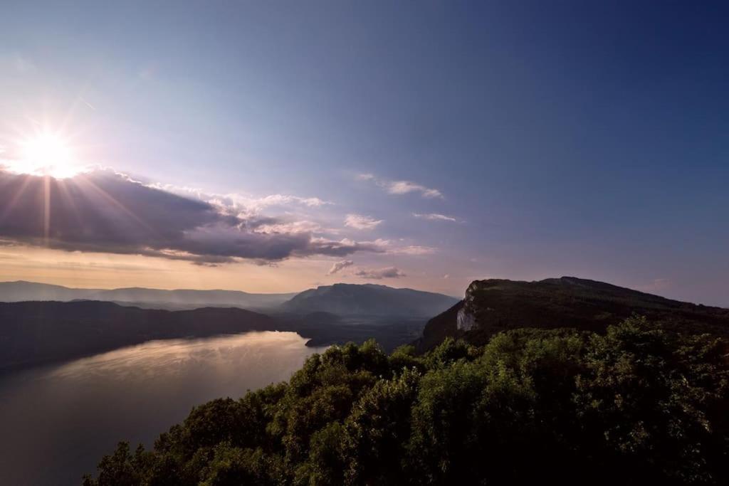Confort Entre Lac Et Montagne Tresserve Zewnętrze zdjęcie